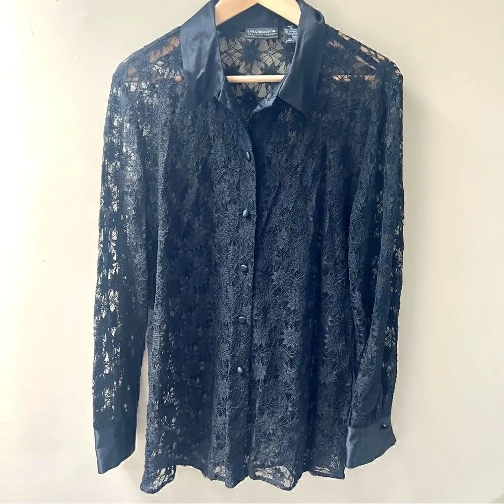 Liz Claiborne lace longline button down top. Size 12